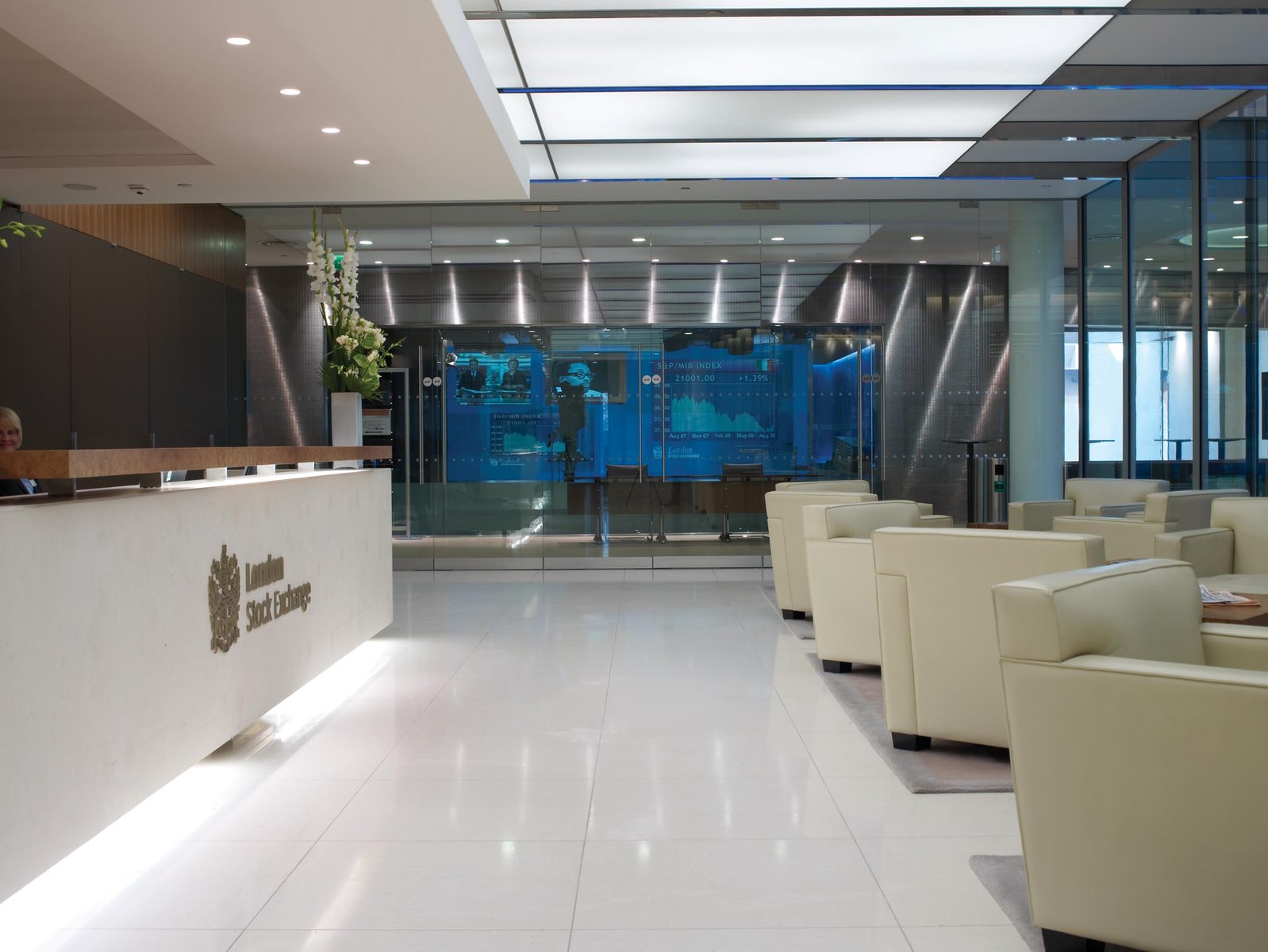 Financial district architecture in London